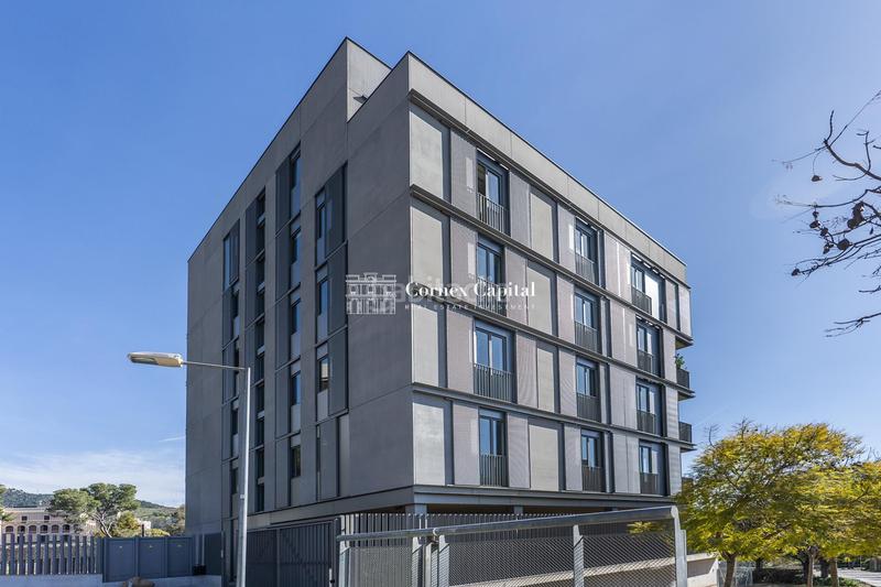 Foto f0ca58af-e4cf-4d01-a853-b412e58aa22a. Affitto appartamento con riscaldamento parcheggio piscina in Barcelona