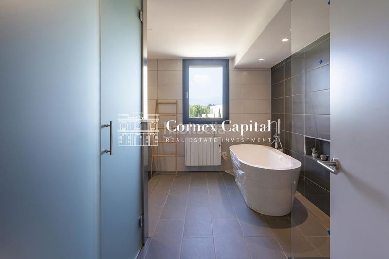 Foto 43f71295-ec84-44ba-9cc3-cc0884b4a163. Casa amb calefacció aparcament piscina a Roca del Vallès (La)