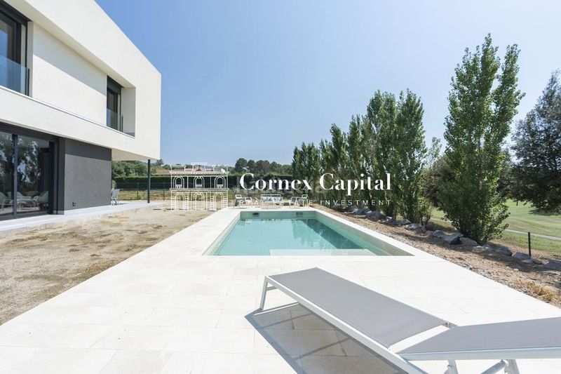 Foto f9492edb-b53e-4d29-b06d-8ae6a08e80d8. Casa amb calefacció aparcament piscina a Roca del Vallès (La)