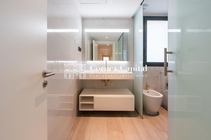 Foto 02d8113d-1547-4452-9584-20f6402ddec4. Àtic amb calefacció aparcament piscina a Finestrelles Esplugues de Llobregat