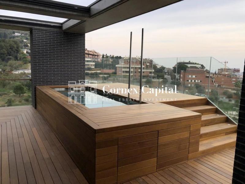 Foto 21f17415-d3f1-4547-8841-66f6d196e5a6. Attico con riscaldamento parcheggio piscina in Finestrelles Esplugues de Llobregat