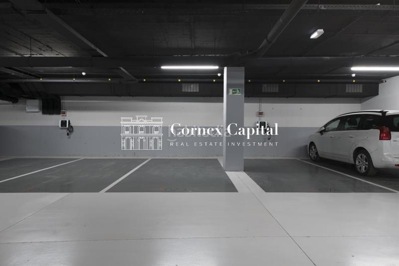 Foto dd72d4c4-87fa-420e-a59a-7600d616dc1f. Attico con riscaldamento parcheggio piscina in Finestrelles Esplugues de Llobregat