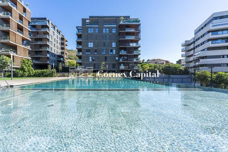 Foto 1869e410-ca3d-463b-8127-cea5f0ab6b12. Attique avec chauffage parking piscine dans Finestrelles Esplugues de Llobregat