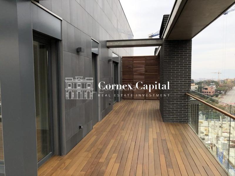 Foto 84ba6802-977f-46e6-a2d1-e48256f89893. Penthouse with heating parking pool in Finestrelles Esplugues de Llobregat