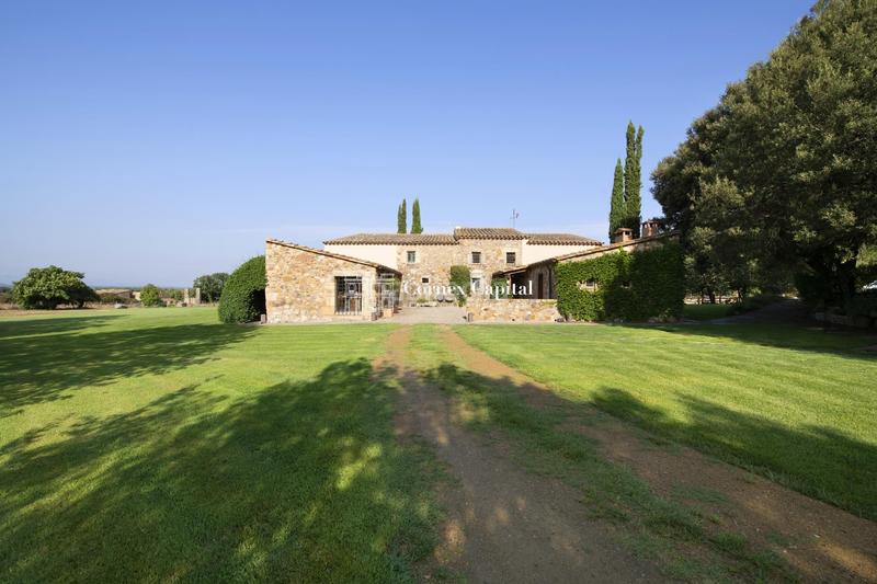 Foto 17b7cdb2-3c51-40cf-9fd7-3bd02fa3f590. Bauernhof mit parking pool in Cassà de la Selva