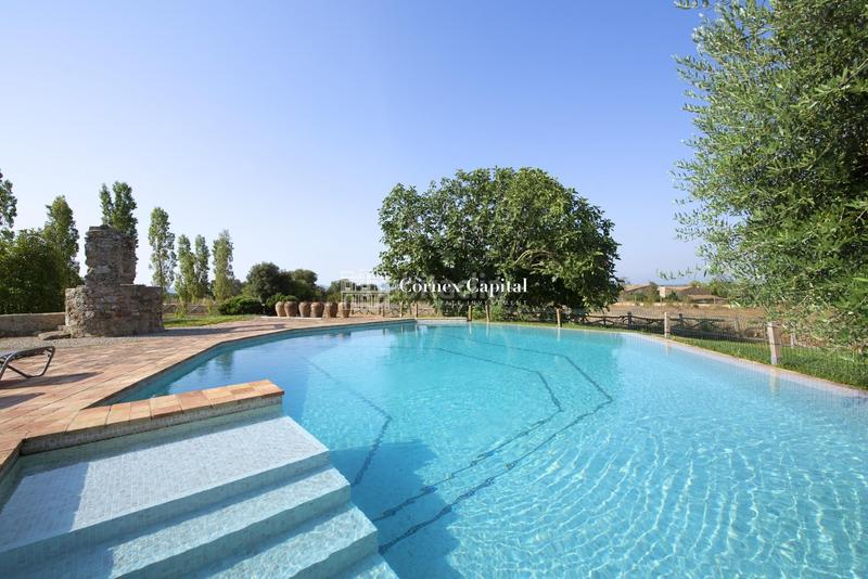 Foto 18704774-52c9-47e3-876a-c81137276957. Bauernhof mit parking pool in Cassà de la Selva