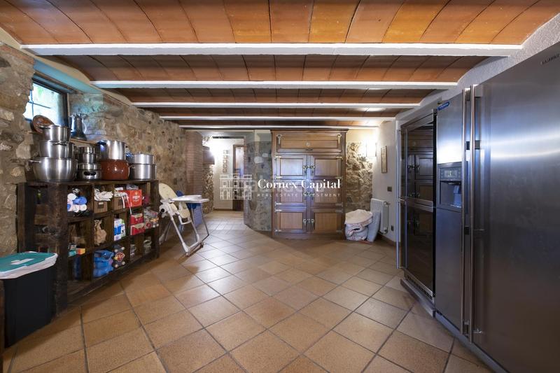 Foto 2728aadd-8137-4a55-85f5-83477b60df0b. Bauernhof mit parking pool in Cassà de la Selva