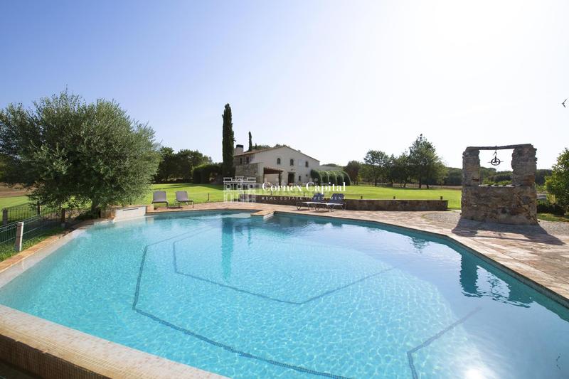 Foto 69429c4d-3308-4938-aa50-1a5e7e391990. Bauernhof mit parking pool in Cassà de la Selva