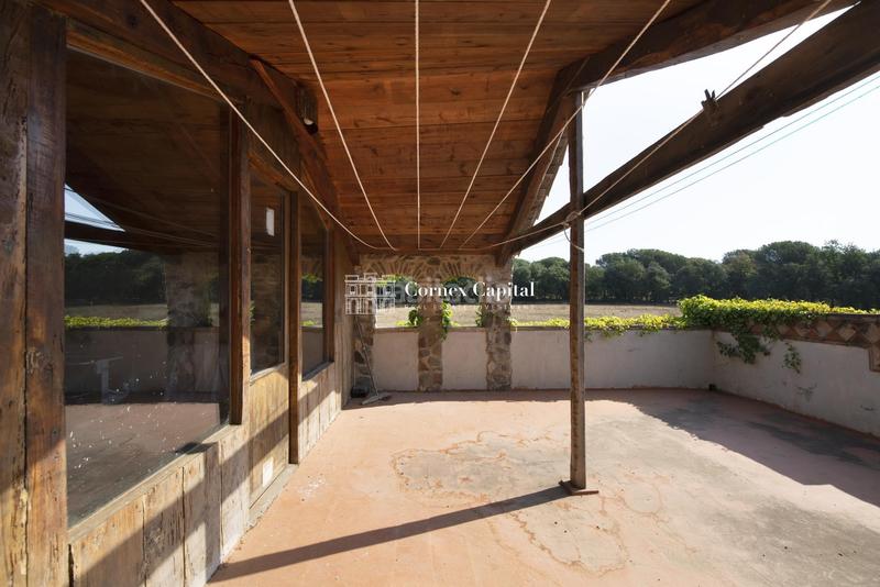 Foto 962a0367-5a7a-4239-a75a-931b838d607d. Bauernhof mit parking pool in Cassà de la Selva