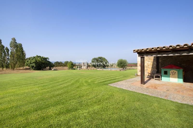 Foto a36421a8-5a65-486c-96a0-b40dae5ee892. Bauernhof mit parking pool in Cassà de la Selva