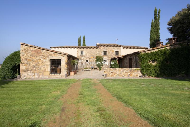 Foto bc9ab375-d76b-4010-bc74-f26bca972259. Bauernhof mit parking pool in Cassà de la Selva