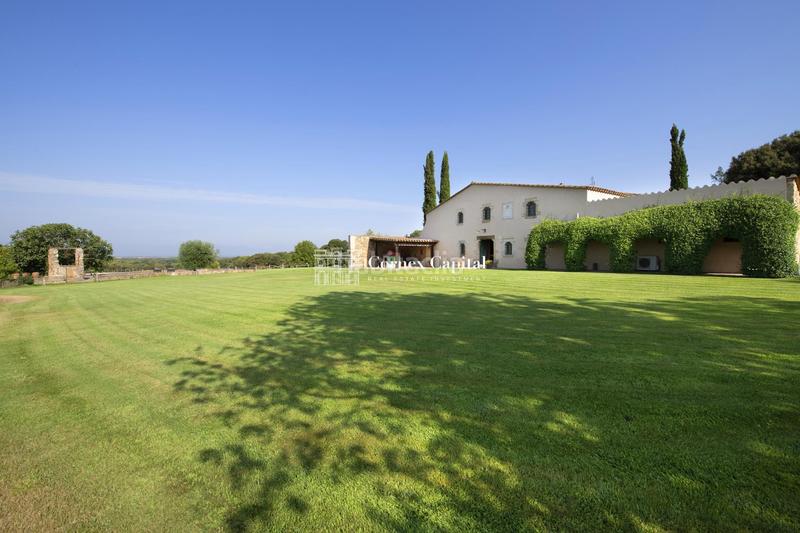 Foto cb04107a-3fc0-4b3d-aa60-5fd73ca1b516. Bauernhof mit parking pool in Cassà de la Selva