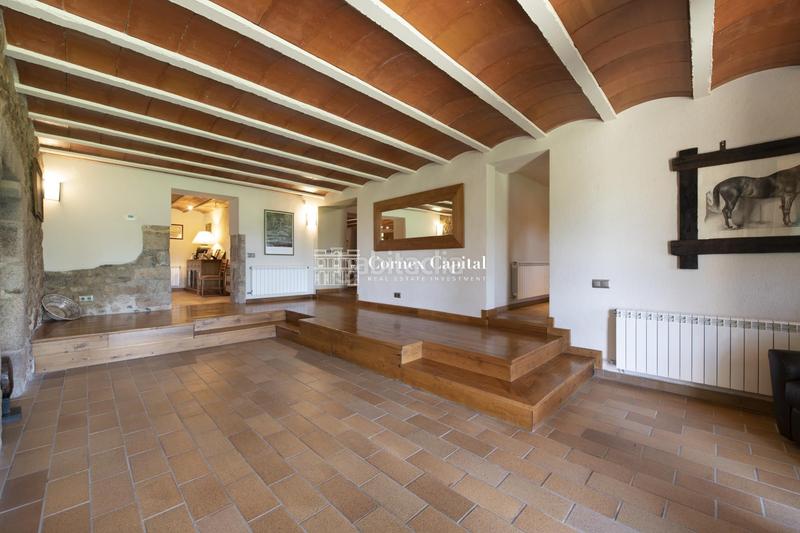 Foto feef14b9-a919-4fea-8b0f-69a313d45ed7. Bauernhof mit parking pool in Cassà de la Selva