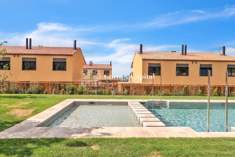 Foto 60af35ad-07cd-4b6c-af19-4fc77e8280f2. Casa adossada 170m<sup>2</sup> amb aparcament piscina a Regencós