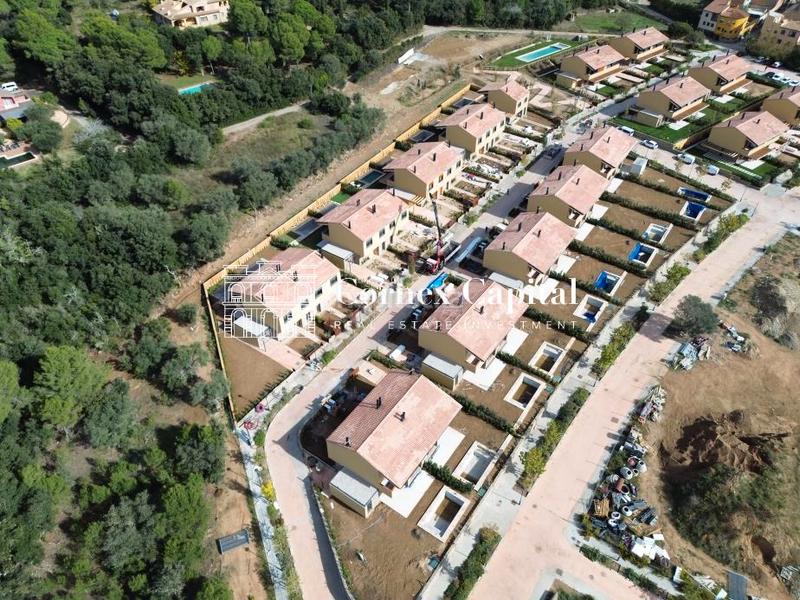 Foto de3311e6-0a08-4fef-b00d-e3ea14d08e81. Casa adossada 170m<sup>2</sup> amb aparcament piscina a Regencós