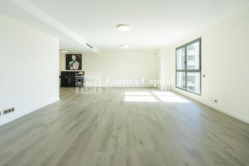 Foto 0d6fd28e-eae3-4e90-b98d-f39ee1192e28. Etagenwohnung mit heizung parking pool in Finestrelles Esplugues de Llobregat