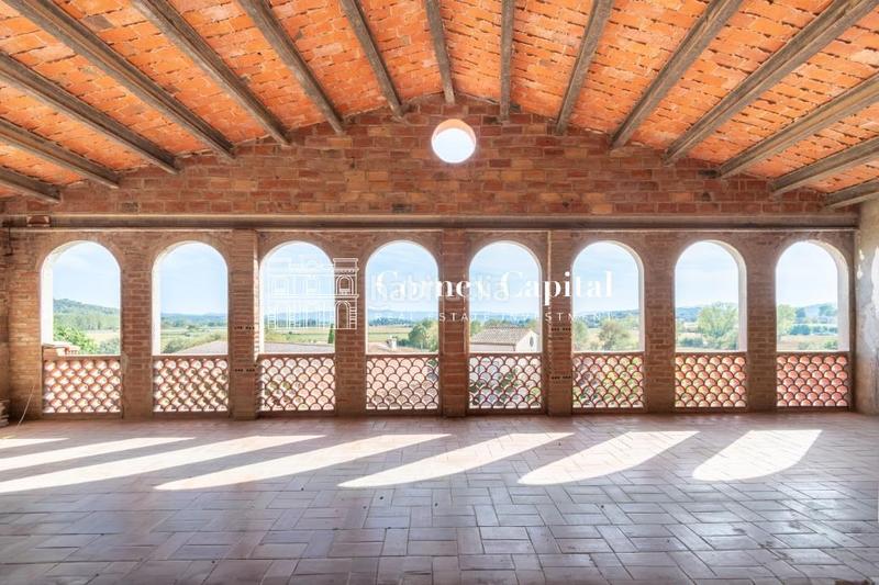 Foto 58dfa697-e3a4-438c-924b-93261bcba826. Masía en Ullastret