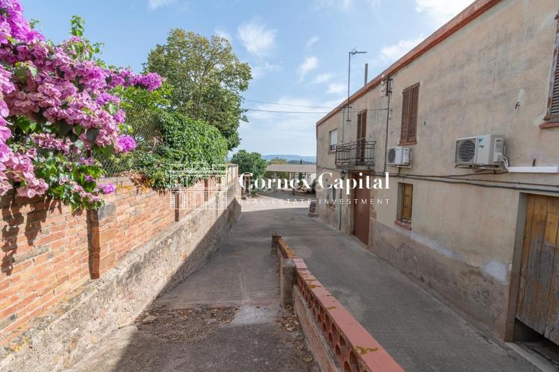 Foto a3f711d3-c171-4cd6-8343-9b4b5da8a46f. Masía en Ullastret