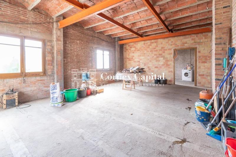 Foto ef7723a7-ae2e-4146-8d81-91dda1d0432e. Masía en Ullastret