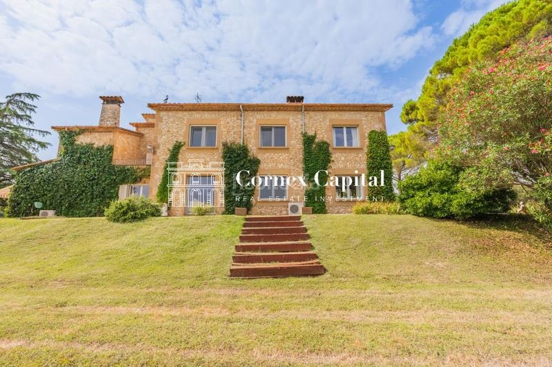 Foto 06027ae4-51d7-4de5-a9ca-b512089c9fc4. Masia amb calefacció piscina a Navata