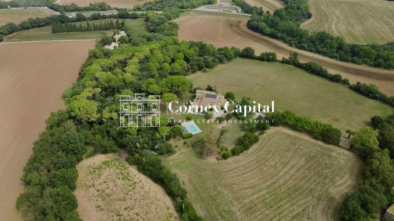 Foto 0b5e13ce-015f-4964-a969-722151b5e21f. Masia amb calefacció piscina a Navata