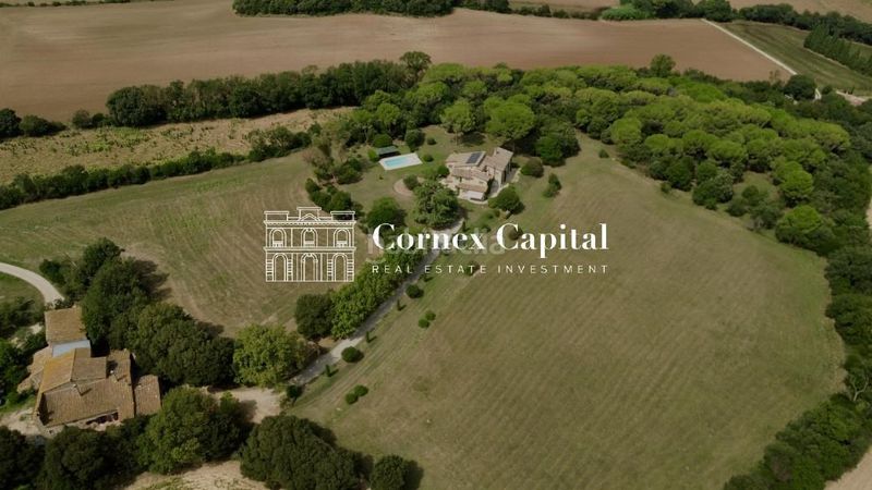 Foto 3ed69f68-e75c-41dc-87b5-d945e45ca6fc. Masia amb calefacció piscina a Navata