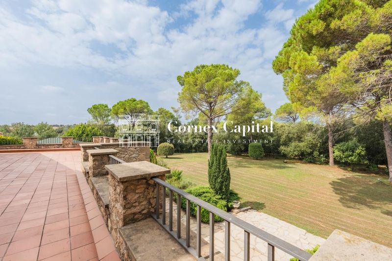 Foto 69dc3351-0717-4e65-890c-617e8d63b591. Masia amb calefacció piscina a Navata