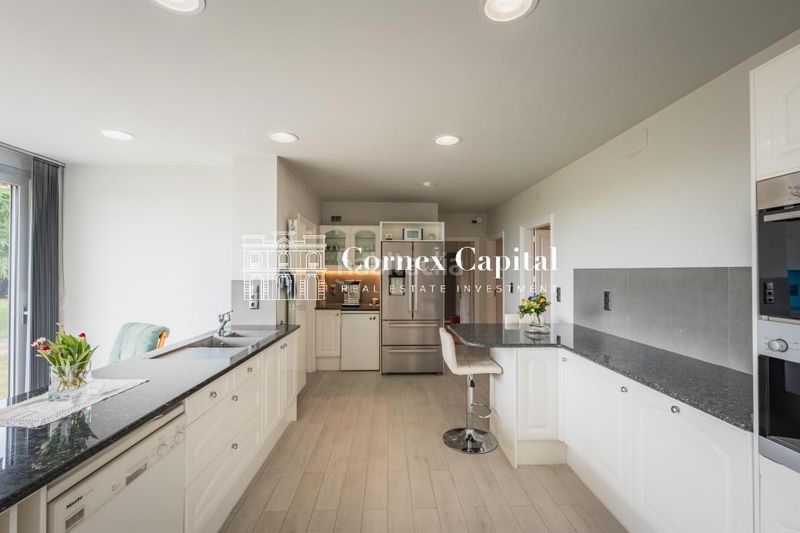 Foto 6bb62c71-d5e6-4b4a-8450-ea0096eeeaa0. Masia amb calefacció piscina a Navata