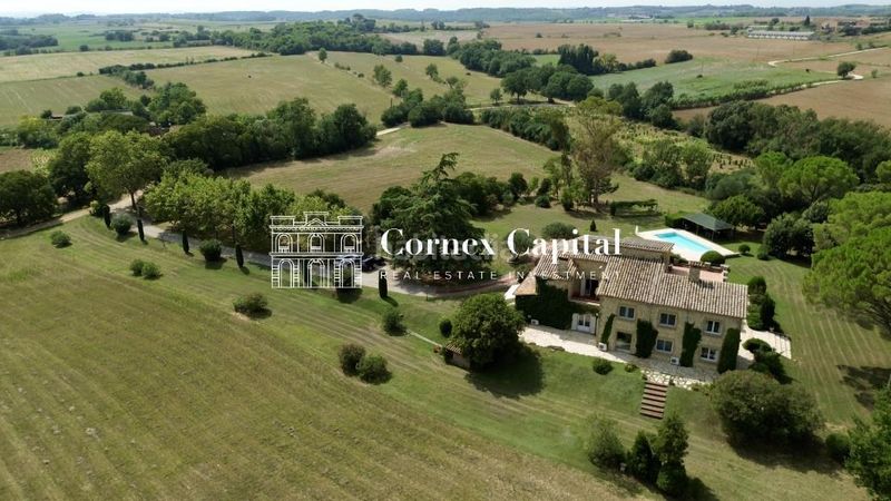 Foto 7b6a3ecc-baea-4683-abc4-b728379d7c35. Masia amb calefacció piscina a Navata