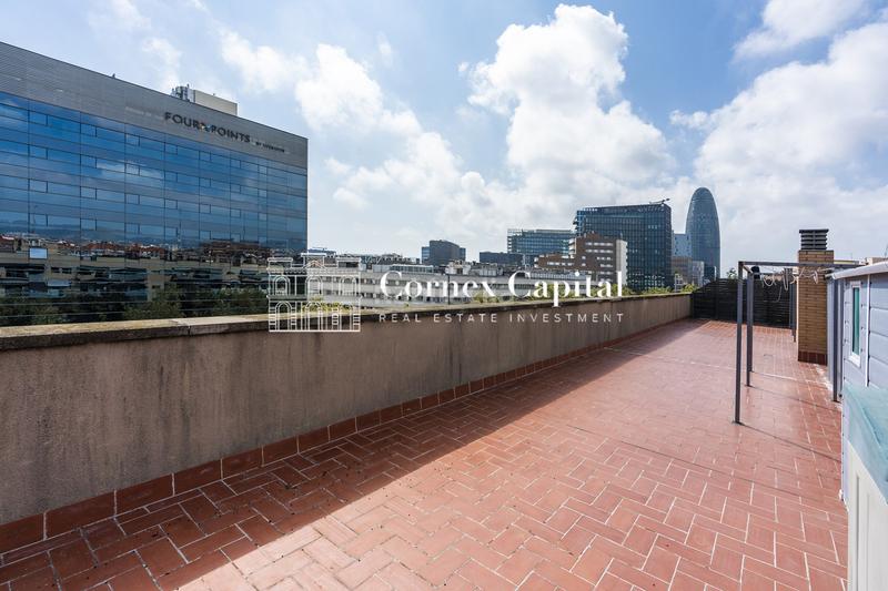 Foto 27212e7f-5d32-49ae-b91e-3f981c1ee0cd. Penthouse with heating parking in Poblenou Barcelona