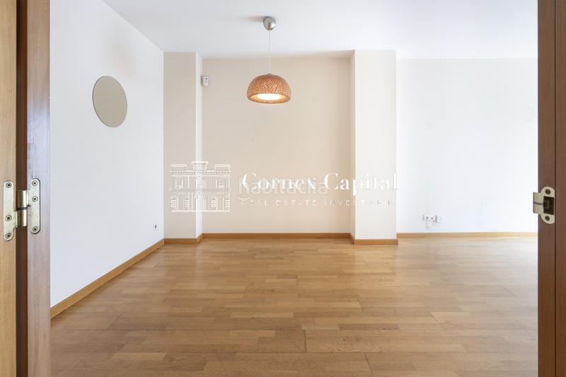 Foto f0a9ae78-9bef-474a-8ab6-9176026a682a. Penthouse with heating parking in Poblenou Barcelona