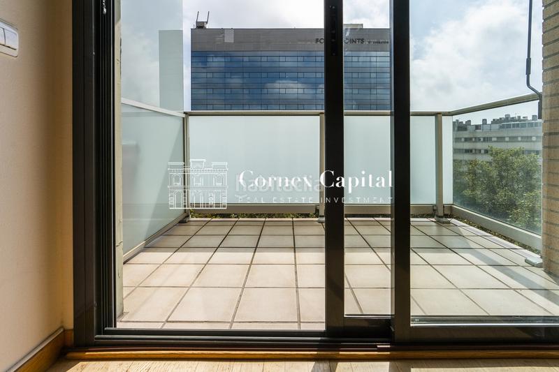 Foto f867dedc-a913-4a7a-a808-f82ede836d80. Penthouse with heating parking in Poblenou Barcelona