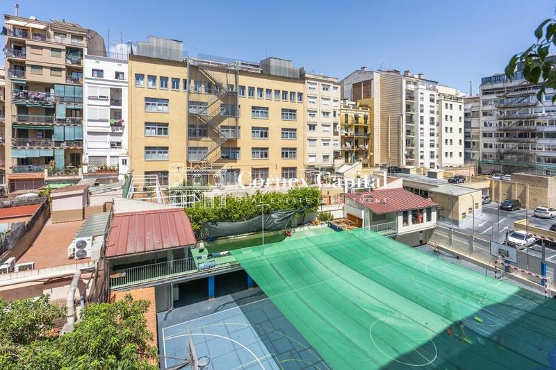 Foto 290828a1-9f94-4c8c-8a81-04a8377d7b24. Pis a Dreta de l´Eixample Barcelona