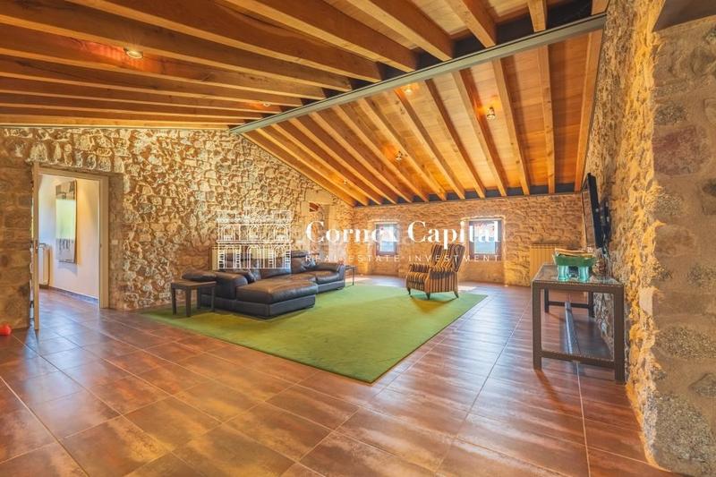 Foto e4c0a21a-4daf-4772-bbc8-32a1de0d2306. Masia amb calefacció aparcament a Maçanet de Cabrenys