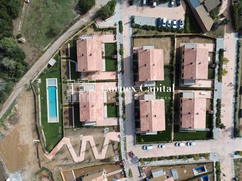 Foto e80373e9-56b6-4087-bbdb-d7b96c5b36c4. Casa adossada 170m<sup>2</sup> amb aparcament piscina a Regencós