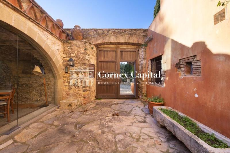 Foto 6c66bcb9-e03f-4300-9fd6-757ec41d8db7. Masia amb calefacció aparcament piscina a Forallac