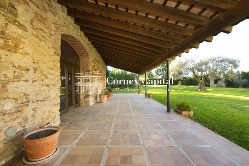 Foto d9b325c6-f7df-46dd-8a41-b5726ee68ff7. Masia amb calefacció aparcament piscina a Forallac