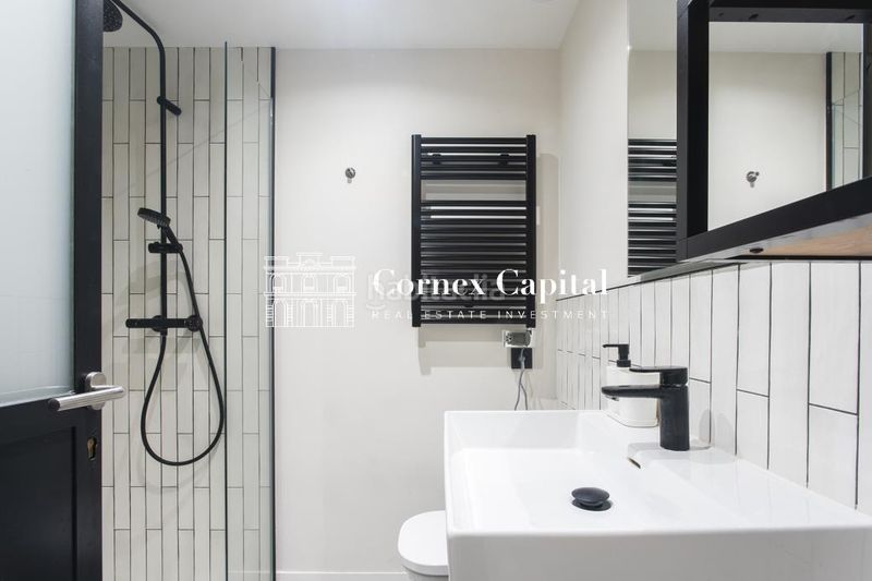 Foto 2e2c799e-ae3b-499d-b0ac-3dba731c8a2b. Pis 75m<sup>2</sup> amb calefacció a Sant Antoni Barcelona