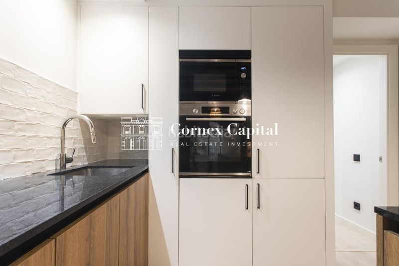 Foto 84c0e5b5-e57e-4247-84c9-6edada2880d3. Pis 75m<sup>2</sup> amb calefacció a Sant Antoni Barcelona