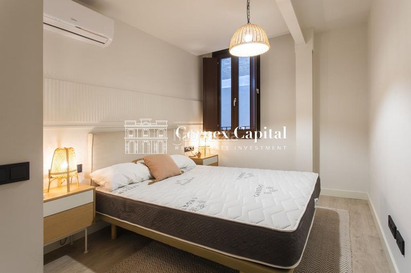 Foto d834804c-c7e2-4bc3-8494-af818e43bbcb. Pis 75m<sup>2</sup> amb calefacció a Sant Antoni Barcelona