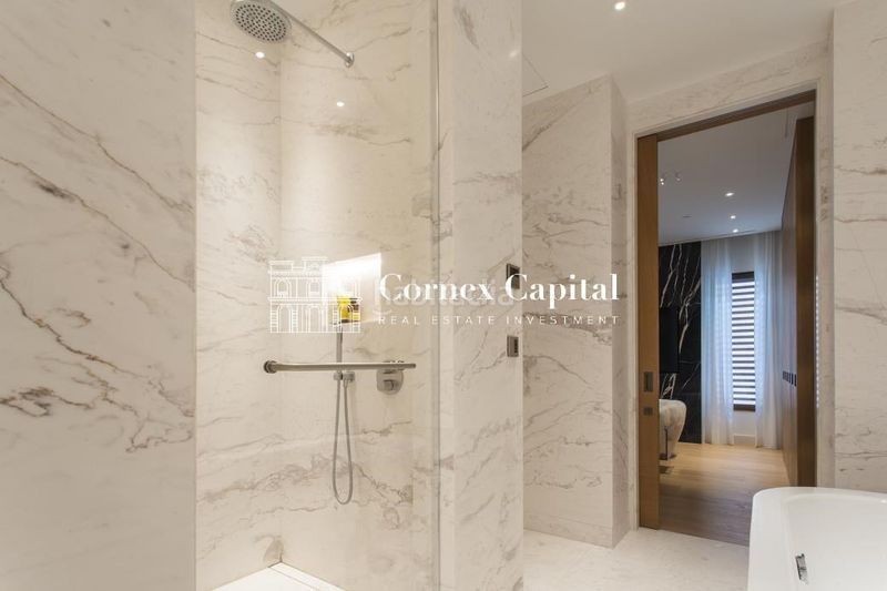 Foto e333de1a-129c-42a0-bf03-e814b973bbc8. Pis amb calefacció aparcament piscina a Vila de Gràcia Barcelona