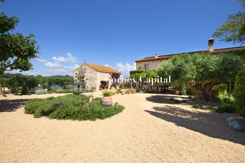 Foto 5565aa30-1f54-481d-bba8-6ce537eecad5. Masia amb calefacció aparcament piscina a Parlavà