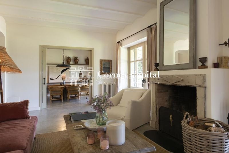 Foto 698e16b7-cba4-4163-bb2f-23f1eb0d2959. Masia amb calefacció aparcament piscina a Parlavà