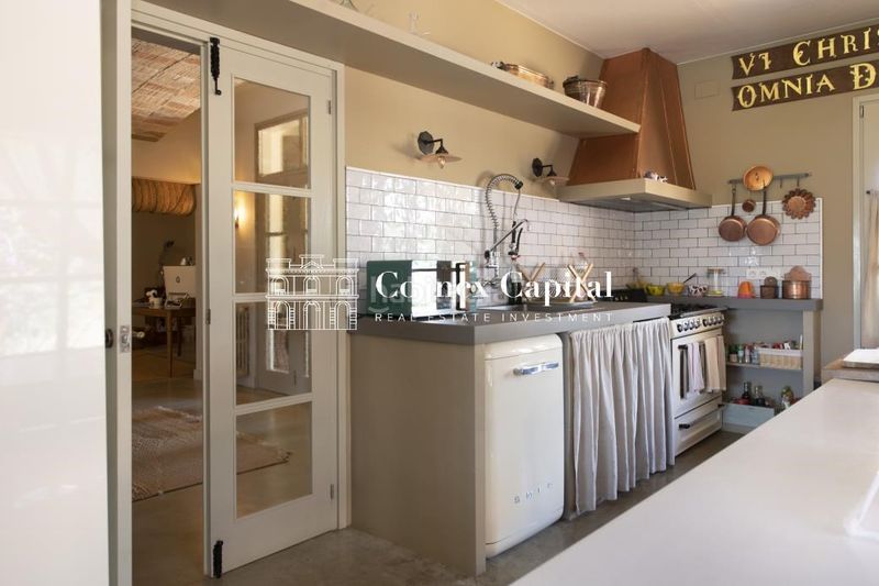 Foto a45f2a1f-1ede-46ce-b7ad-fc10a227a3a9. Masia amb calefacció aparcament piscina a Parlavà