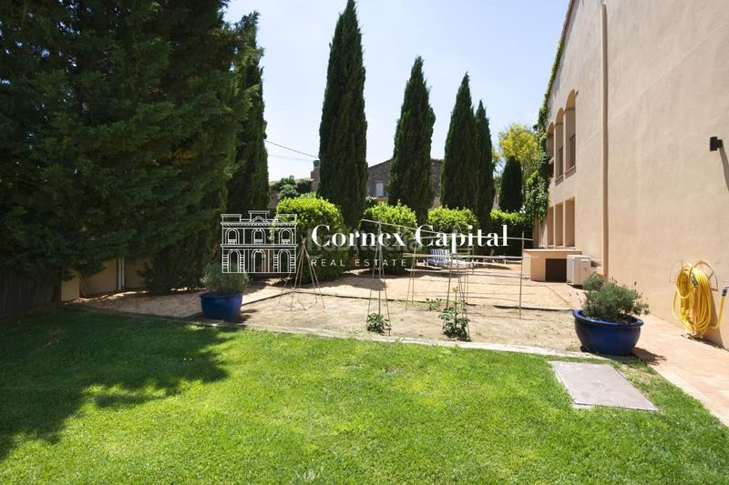 Foto ea1ba484-5d36-4401-8471-efade68fe7ff. Masia amb calefacció aparcament piscina a Parlavà