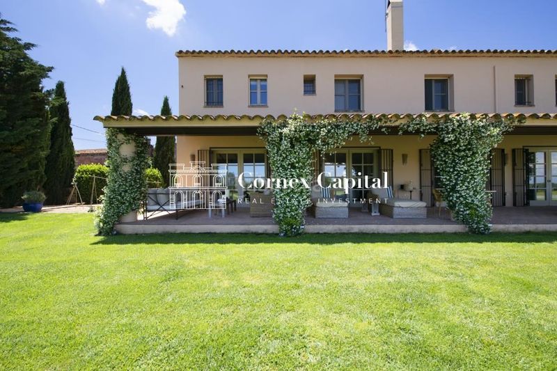 Foto ee84816c-fd60-40a2-9353-c2af31d98c35. Masia amb calefacció aparcament piscina a Parlavà