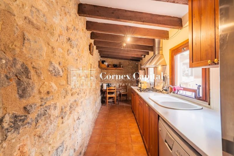 Foto 5409d7de-0c47-49e6-88a4-a324b353a2ad. Casa amb calefacció a Ullà