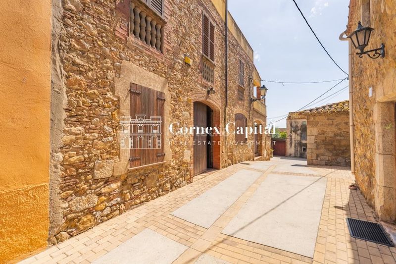 Foto 96732368-e578-4651-b752-79cb89cd2d6e. Casa amb calefacció a Ullà