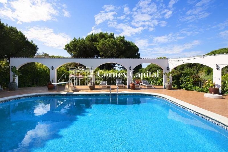 Foto af8f1353-d70f-4d2b-bf2d-0816e9283317. Masia amb aparcament piscina a Centre Sant Andreu de Llavaneres