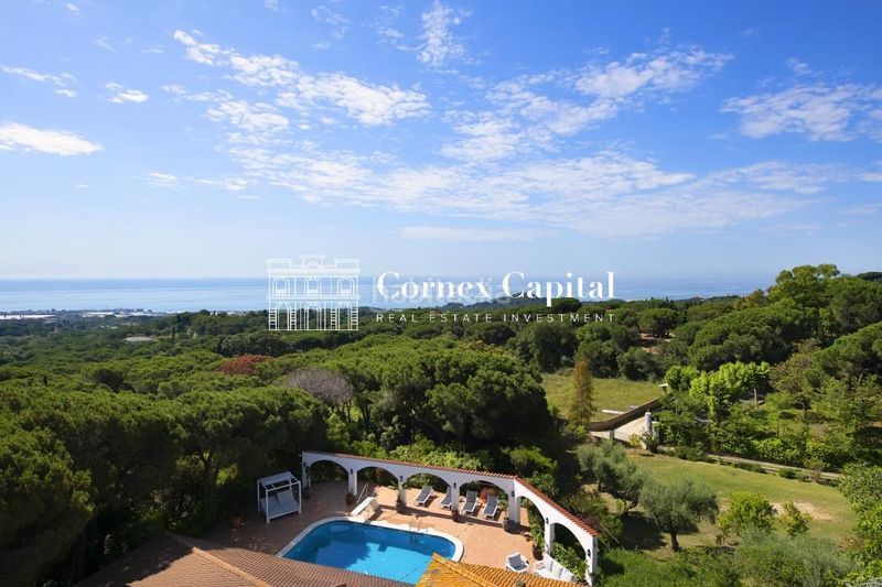 Foto c60a5676-9ab1-4f79-9c4b-66e7a83ba8ea. Masia amb aparcament piscina a Centre Sant Andreu de Llavaneres